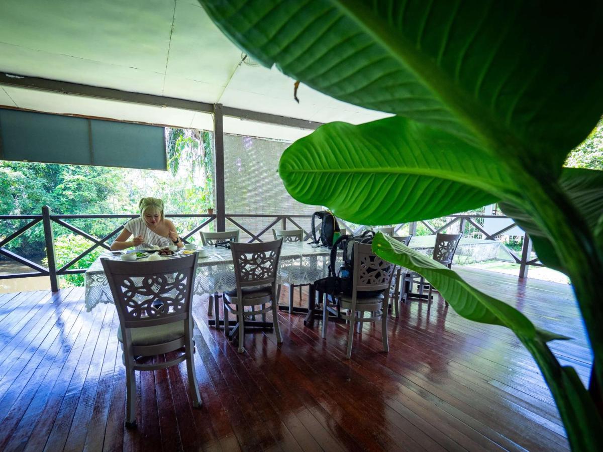 Benarat Lodge Mulu Kültér fotó