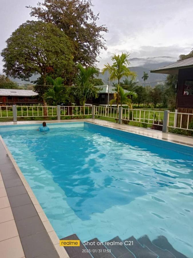Benarat Lodge Mulu Kültér fotó
