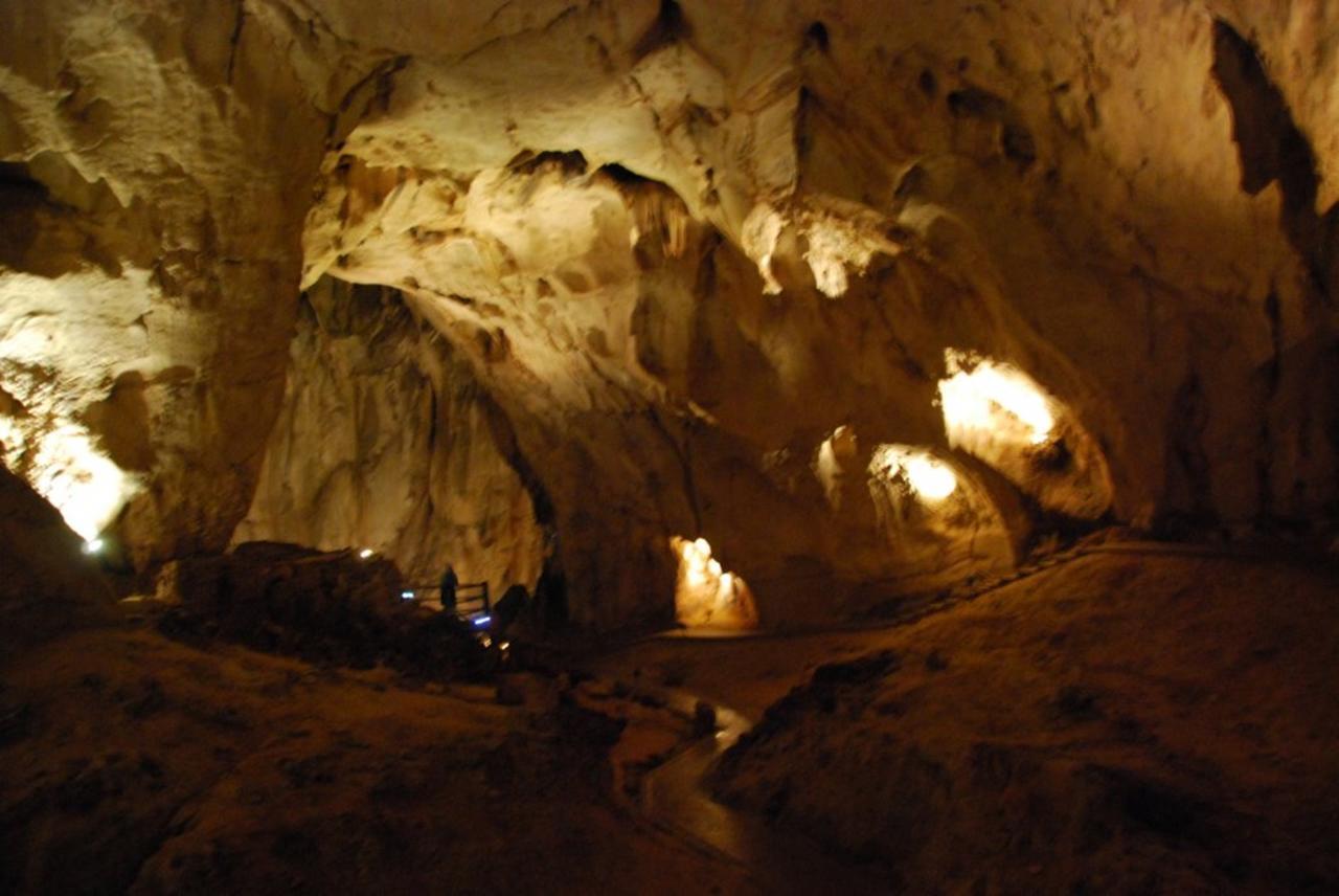 Benarat Lodge Mulu Kültér fotó